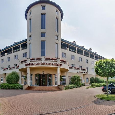 Hotel Landhaus Milser Дуйсбург Экстерьер фото