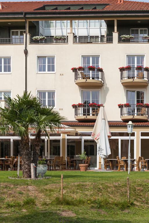 Hotel Landhaus Milser Дуйсбург Экстерьер фото