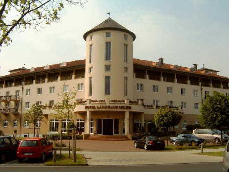 Hotel Landhaus Milser Дуйсбург Экстерьер фото